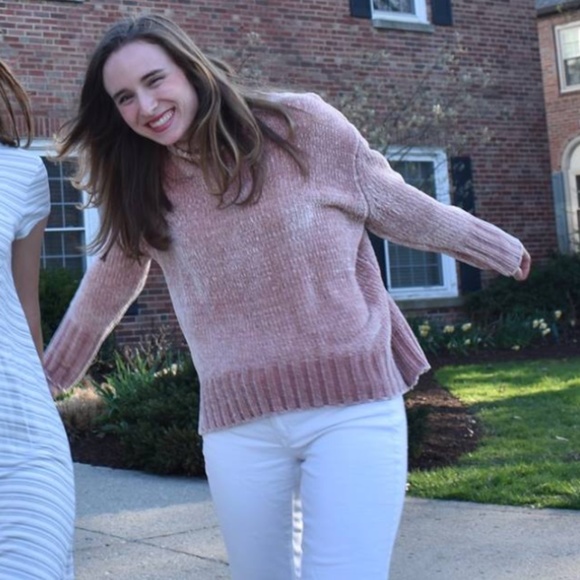 Pink sweater - Picture 2 of 2